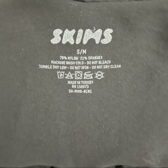 Skims Sculpting Mid Waist Brief Black Size S/M Shapewear Seamless Butt Lifting - Picture 8 of 8